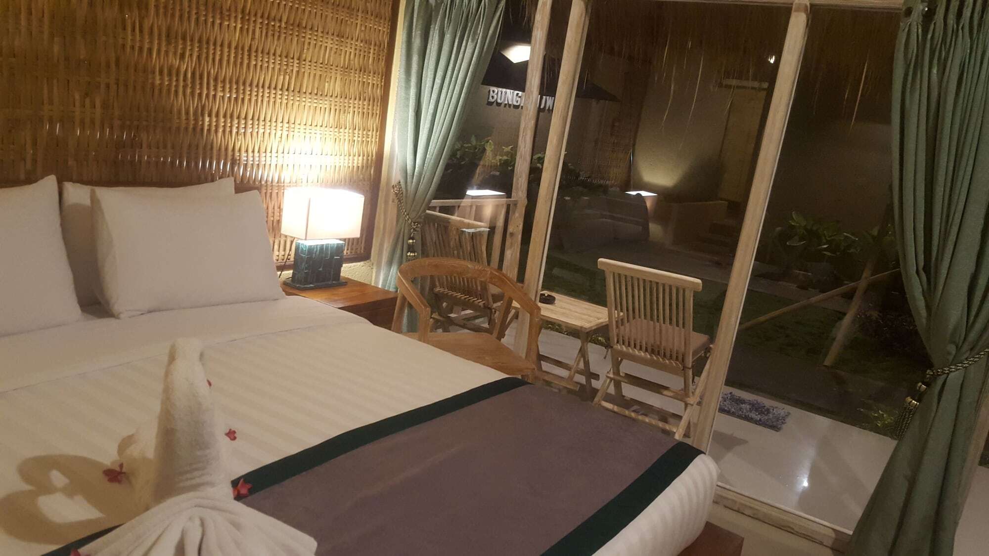 Nusa Majesty Batununggul Kültér fotó